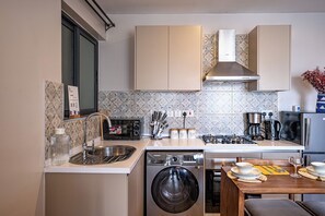 Fridge, microwave, oven, stovetop