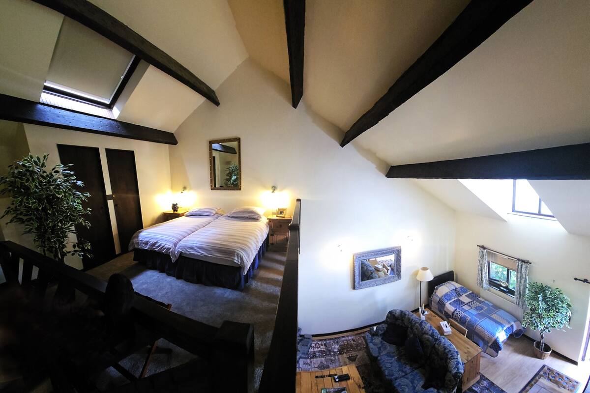 Comfort Apartment, 3 Twin Beds, Kitchenette, Mezzanine | 1 bedroom, in-room safe, desk, laptop workspace