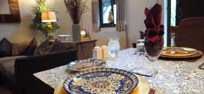 1 bedroom, in-room safe, desk, laptop workspace - Langford Executive Apartments (Bristol)