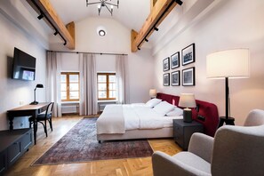 Deluxe Suite, City View | In-room safe, individually decorated, individually furnished - Fontana Boutique (Lublin)