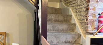 Bijou Bolthole in Blakeney for 2,parking,patio,lawn & close to Quay,pubs & shops