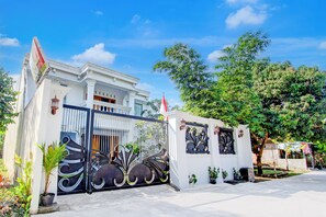 Front of property - Hotel O D'draman Homestay Syariah (Srimartani)