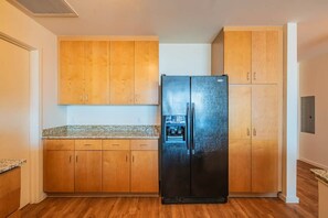 Interior - Walk to PHX DT Spots |Pool,Gym,Balcony,Parking,W/D (Phoenix)