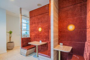 Interior - Near ASU | Gym, Parking and Pool, Balcony & In-Uni (Phoenix)