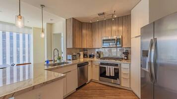 Fridge, microwave, oven, stovetop