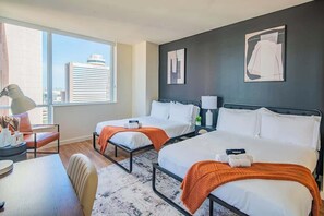 1 bedroom, iron/ironing board, WiFi, bed sheets - Near ASU Campus | Balcony, Pool, Gym, W/D, Parking (Phoenix)