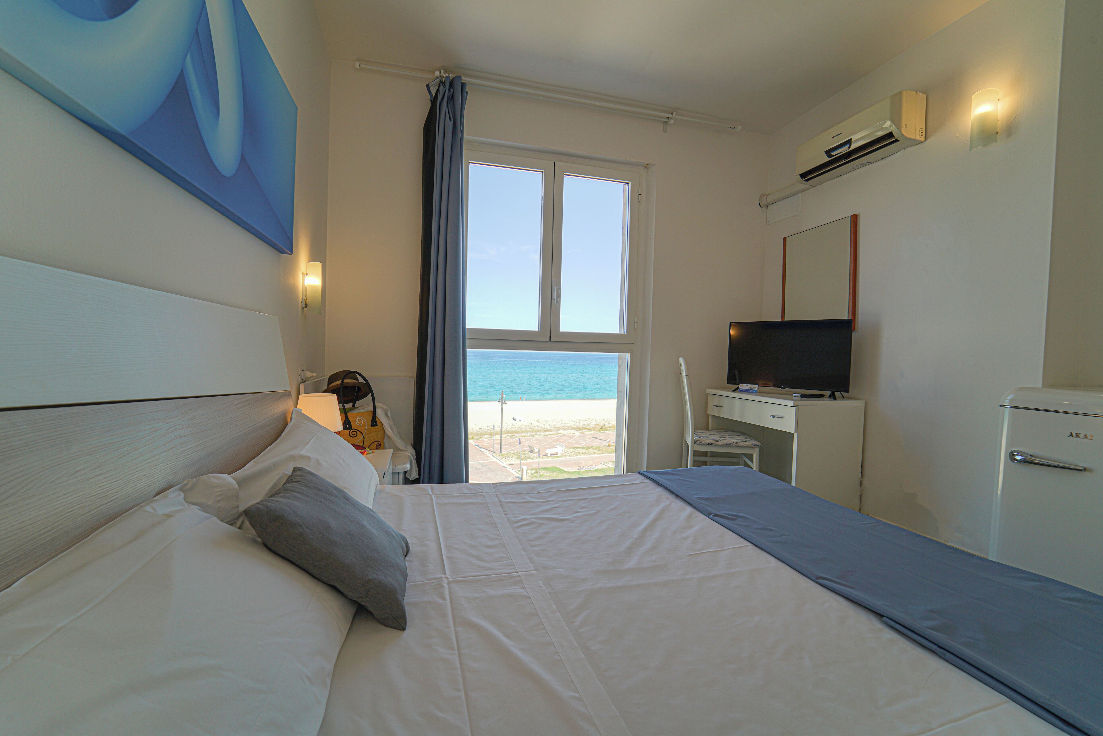 Superior Double Room, Sea View | Laptop workspace, free WiFi