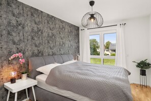 2 chambres, fer et planche  à repasser, Wi-Fi, draps fournis