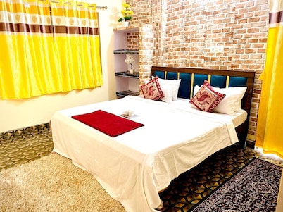 Goroomgo Gate Way Bhadrak Bhubaneswar