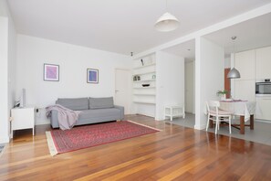 Apartment, 1 Bedroom, 2 Bathrooms | Living room - Cozy Apartment With Parking by Renters (Warsaw)