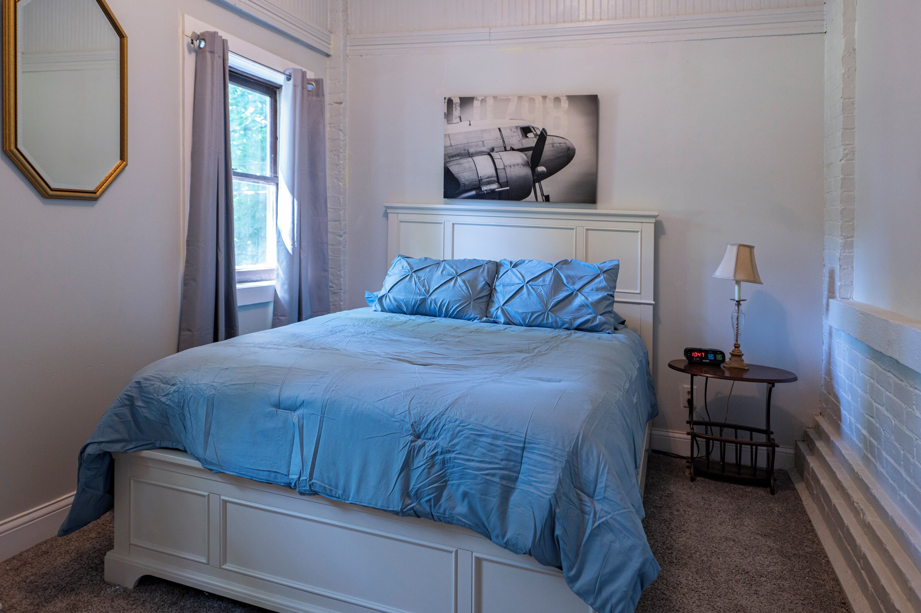 2 habitaciones, tabla de planchar con plancha, wifi y ropa de cama 