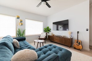 Smart TV, fireplace, music library