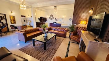 Área de estar no saguão