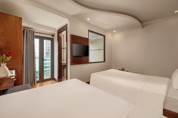 Superior Twin Room, City View