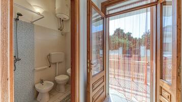 Shower, toilet paper