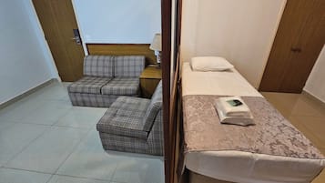 豪華套房, 城市景 | 1 間睡房、書桌、手提電腦工作空間、免費 Wi-Fi