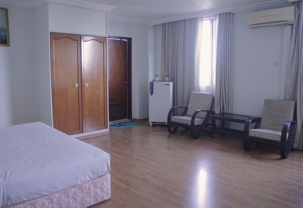 Deluxe Double Room, 1 King Bed | Desk, laptop workspace, free WiFi, bed sheets