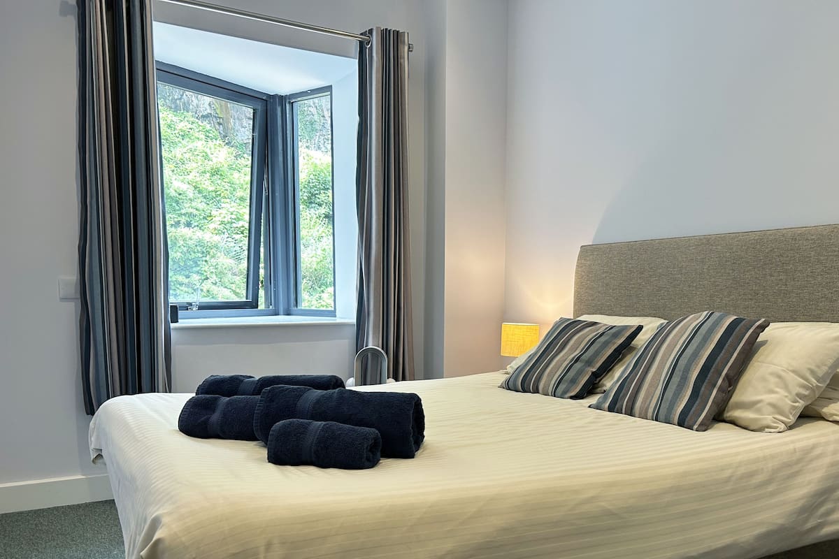 Classic Double Room, Non Smoking, Mountain View
