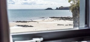 Classic Double Room, Non Smoking, Beach View | Beach/ocean view