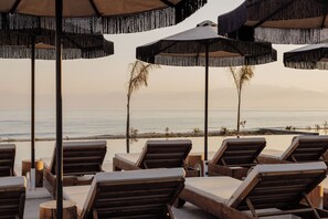 2 piscinas al aire libre