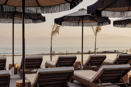 2 piscinas al aire libre