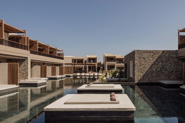 2 piscinas al aire libre