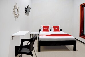 Double Room | Free WiFi, bed sheets - Hotel O MIOXIO Syariah Kost (Ponorogo)