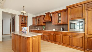Private kitchen - Apartement for 6 With AC by Renters (Kraków)