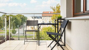Balcony - Apartement for 6 With AC by Renters (Kraków)