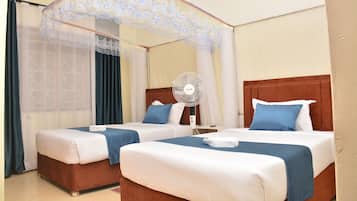Executive Apartment, 2 Bedrooms, Patio | Extra beds