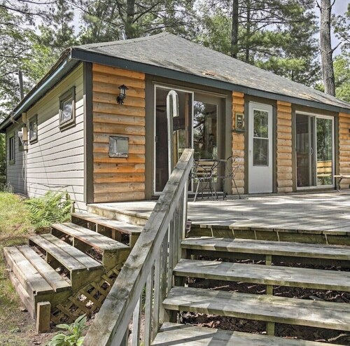 Secluded cabin on Grindstone Lake w/ private boat landing