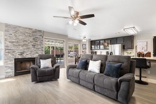 Spacious 5-bedroom house in delightful Bakersfield with AC, WiFi, Pet Friendly