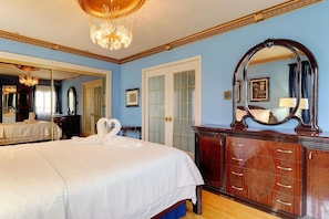 4 chambres, fer et planche à repasser, Wi-Fi, draps fournis