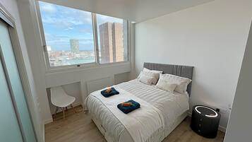 Apartment | 2 bedrooms, iron/ironing board, free WiFi, bed sheets
