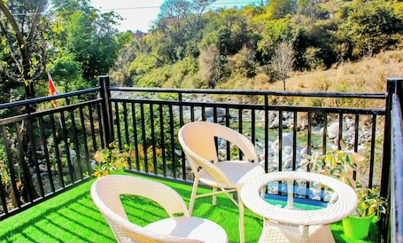 Cortinas blackout y sistema de insonorización