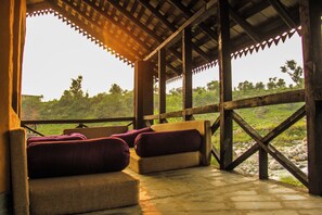 Terrace/patio - Prakriti Aalay (Dharamshala)
