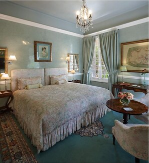 Habitación Confort con 1 cama matrimonial o 2 individuales, balcón, vista a la montaña | Caja de seguridad en la habitación y escritorio