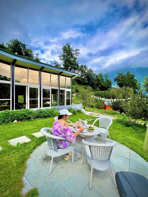 Garden - Glass Cabins & Cafe by Urban Monk (Manali)