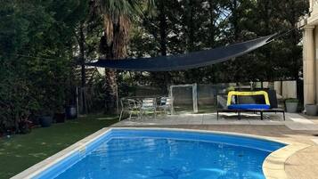 Seasonal outdoor pool, sun loungers