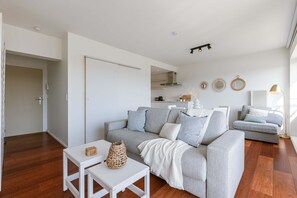 Leilighet | 1 soverom, skrivebord og internett