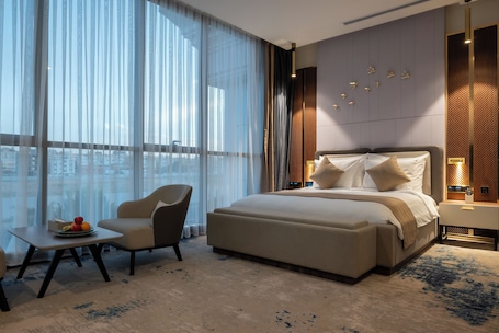 1 bedroom, Egyptian cotton sheets, premium bedding, pillowtop beds