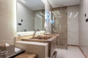 Executive Suite | Egyptian cotton sheets, premium bedding, pillow-top beds, minibar - Vender Hotel فندق فندر (Taif)