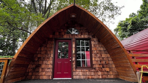 Comfortable cabin in the mountains of North Carolina, located near TIEC.