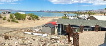 Paradise Island, Lakefront, free boat launch and boat/trailer parking 