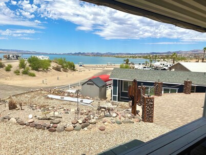 Paradise Island, Lakefront, free boat launch and boat/trailer parking 