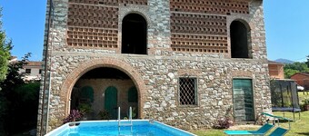 Bicchio Court 10 beds