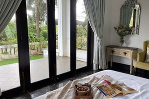 Villa | 5 bedrooms - Villa One - Pvt Pool Outdoor Deck North Goa (Nerul)