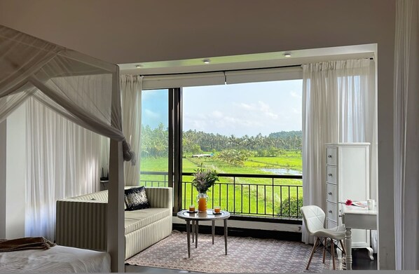 Villa | 5 bedrooms - Villa One - Pvt Pool Outdoor Deck North Goa (Nerul)