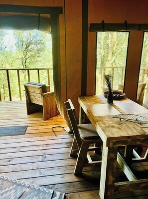 Outdoor dining