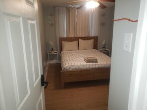 5 slaapkamers, een strijkplank/strijkijzer, wifi, beddengoed